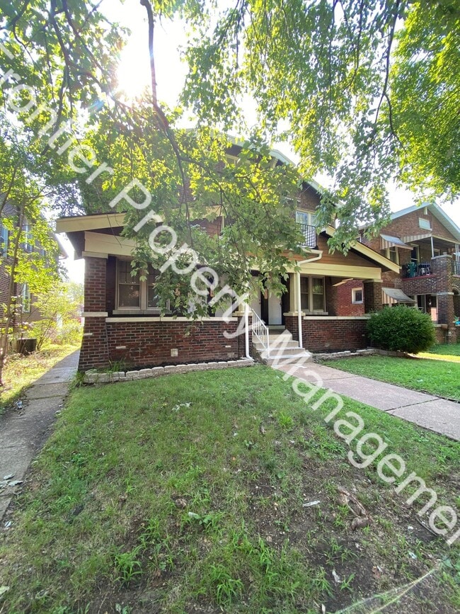 Building Photo - 2 Bed 1 Bath in Dutchtown! Unit 4018 Hydraulic A Rental