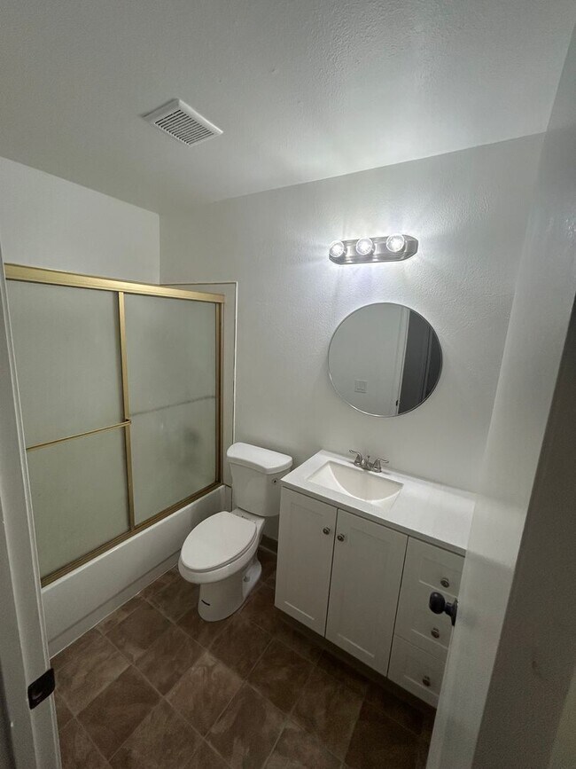 Photo - 4900 Summerwood Cir Unit 4900