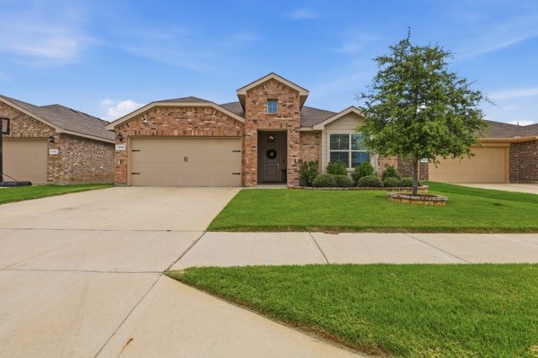 3408 Valley Bend Dr