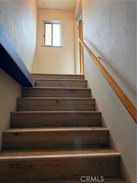 Photo - 663 Eston Pl Unidad B