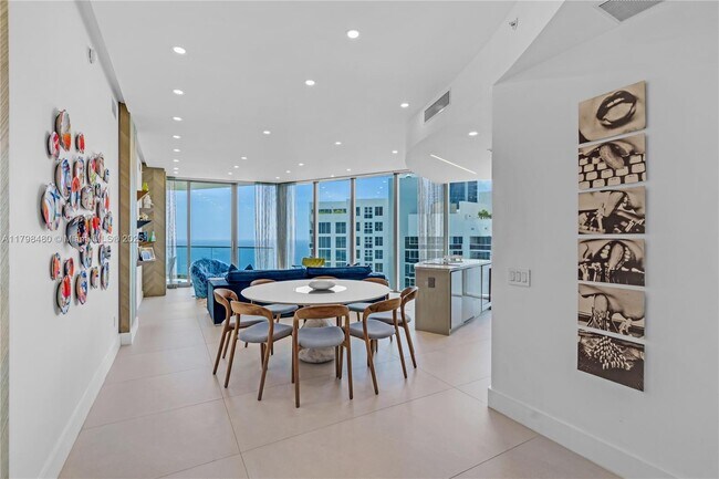 Photo - 18975 Collins Ave Unidad 2904