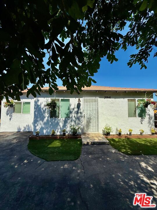 Photo - 20841 Community St Casa