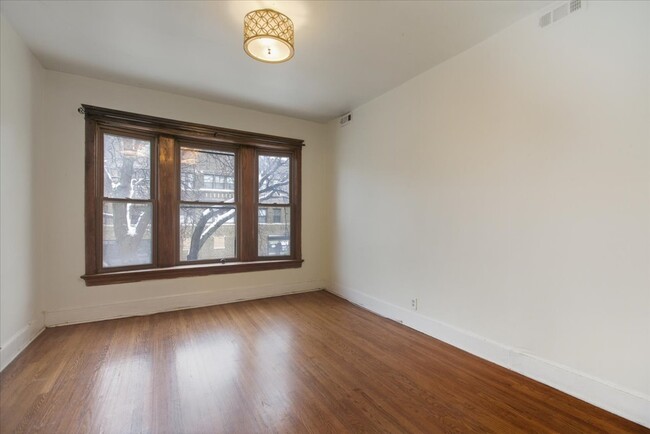 Photo - 4002 N Southport Ave Unidad 2