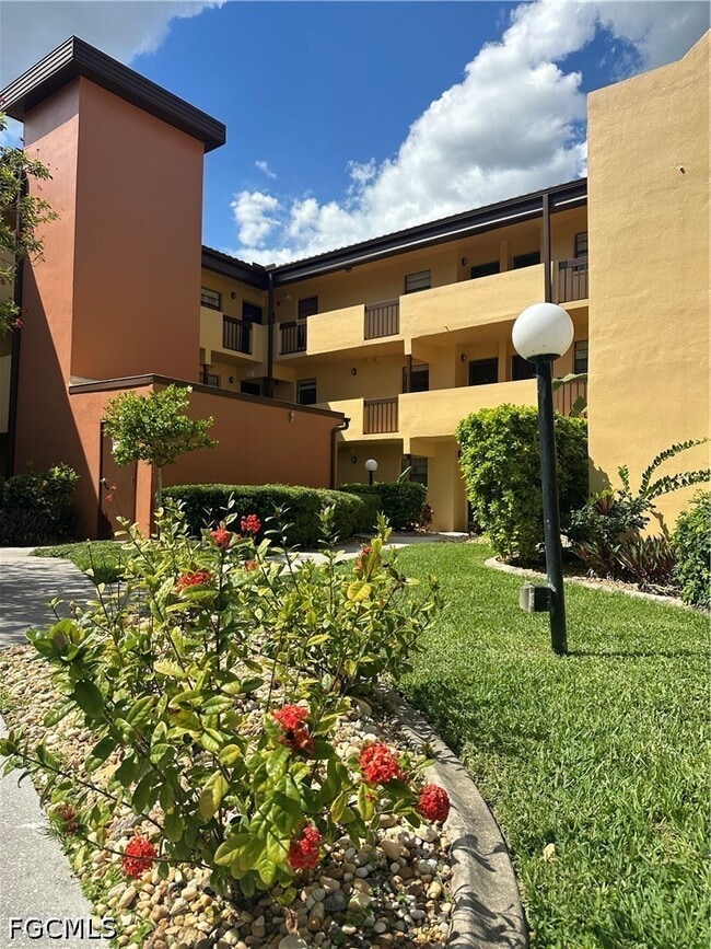 Building Photo - 6136 Whiskey Creek Dr Unit 503