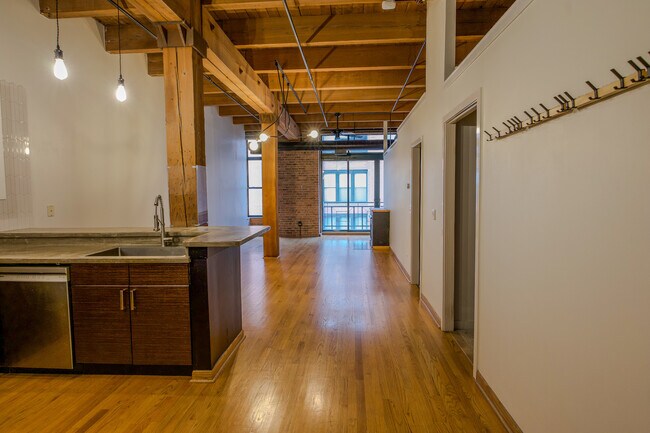 Photo - 701 W Jackson Blvd Unit 402B