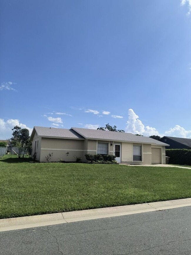 Building Photo - Single Family Home in BVL, Kissimmee