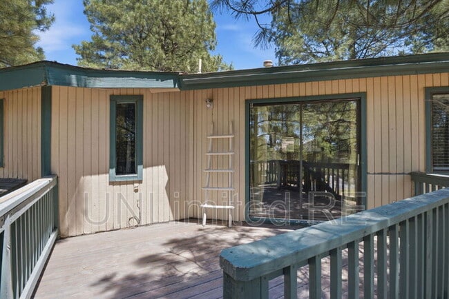 1410 Inverrary Way
