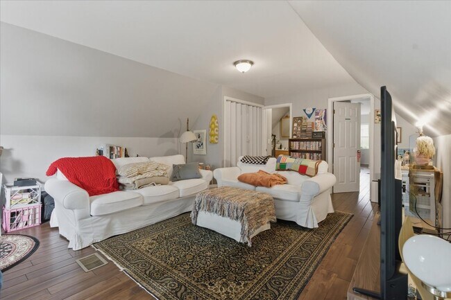 Photo - 3727 N Ashland Ave Unidad 3