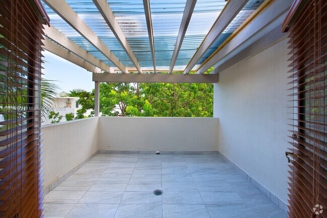 Building Photo - 2913 SW 30th Ct Rental