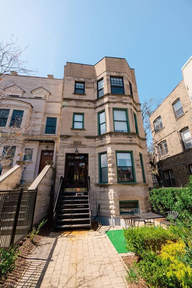 Photo - 2544 N Burling St Unidad ID1319106P