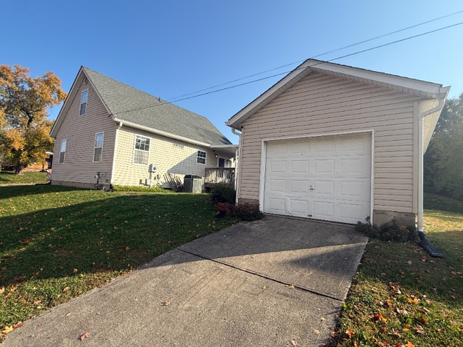 Photo - 3602 E 5th St