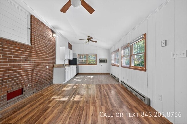 Photo - 102 Richter Dr Unit B