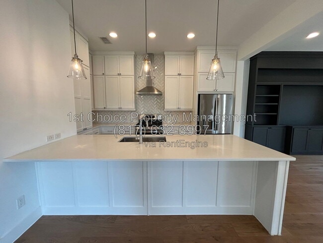 Photo - 2117 River E Ln.
