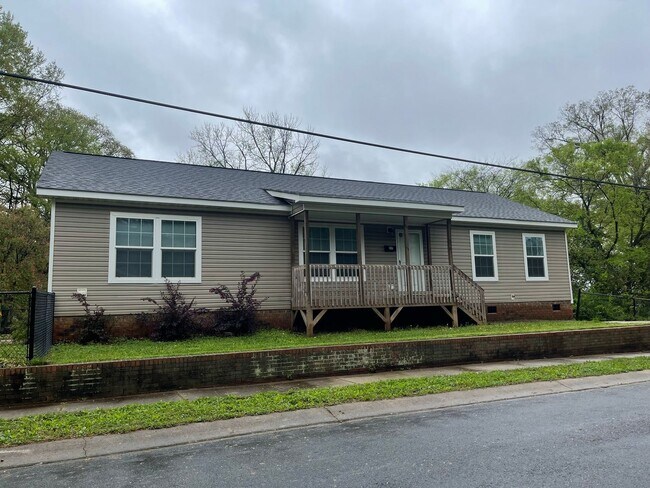 Photo - Beautiful 3 Bedroom Home in Lockwood Community!