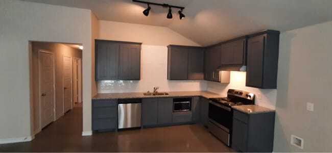 Building Photo - 110 Lollipop