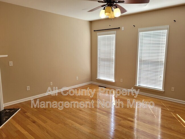 Photo - 5005 Foxfield Trace SE