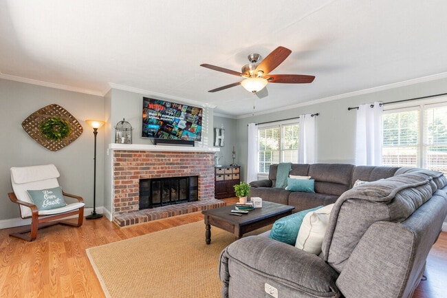 3926 Pineview Dr SE Unit SI ID1234817P
