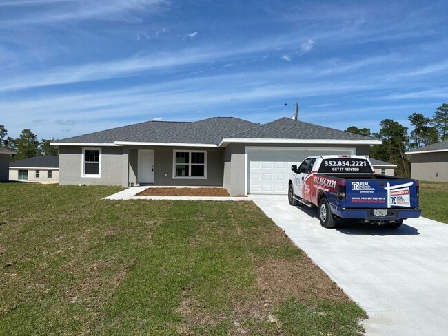 Building Photo - Custom Home - Desirable SW Ocala Neighborh...