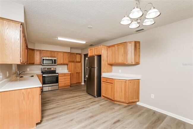 Photo - 690 Wells St House