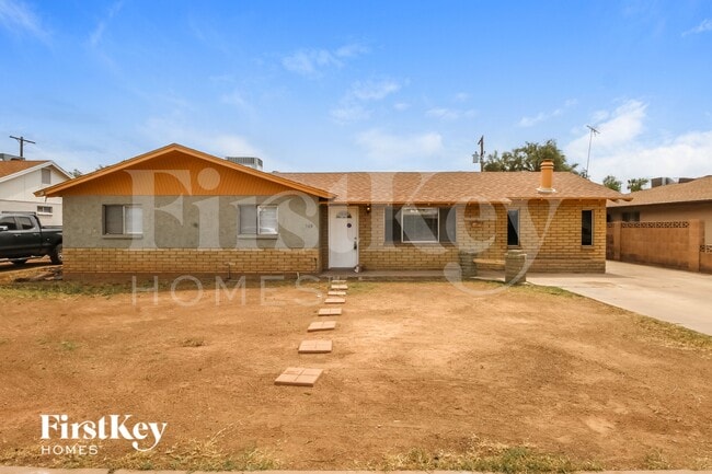 Building Photo - 509 W 3rd Pl