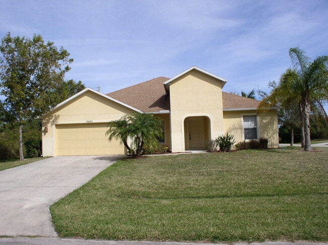 Building Photo - 3691 SW Margela St