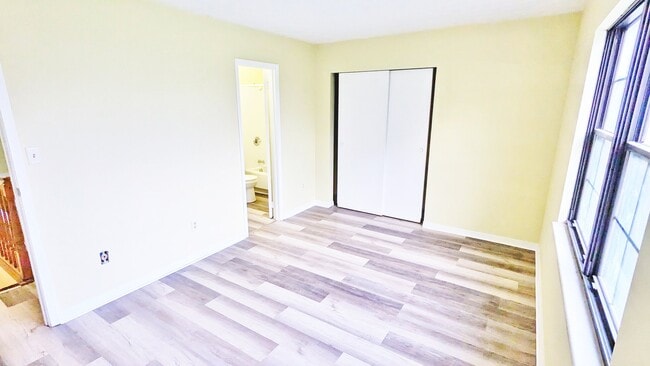 Photo - 534 E Graham Pl