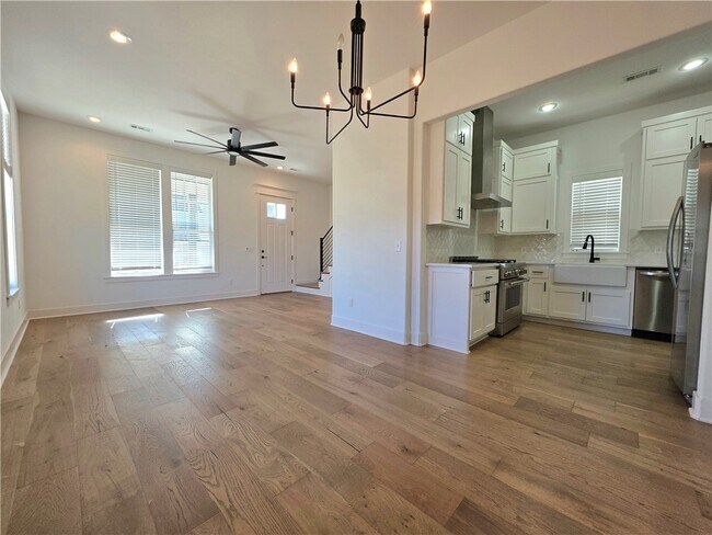 Photo - 5390 Crescent St