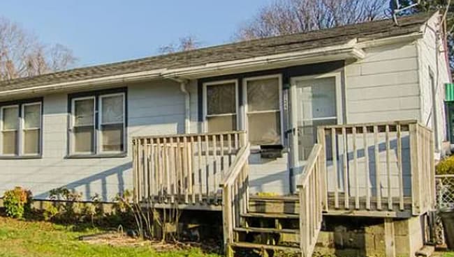 Building Photo - *Coming Soon- October 15* 3 Bedroom Semi D...