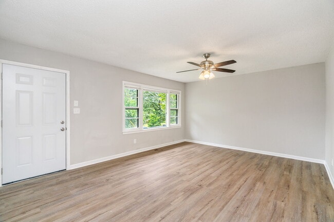 Photo - 841 Farragut Ave