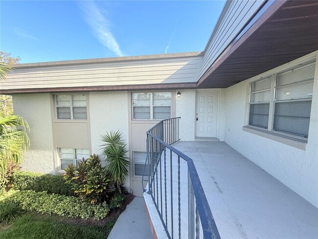 Building Photo - 58 Windtree Ln Unit 204 Rental