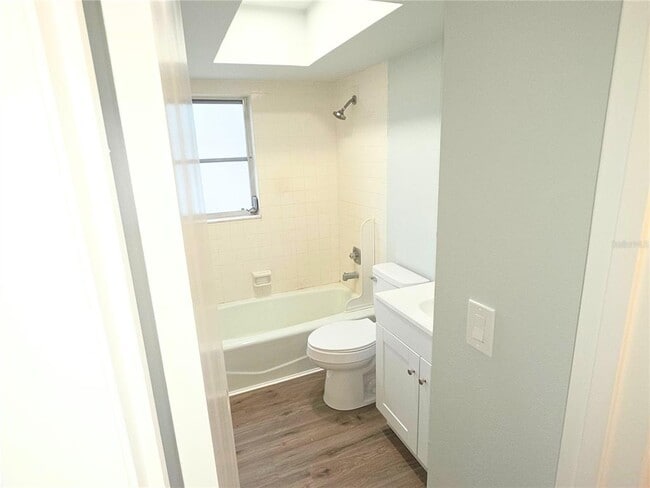 Photo - 210 Albee Rd W