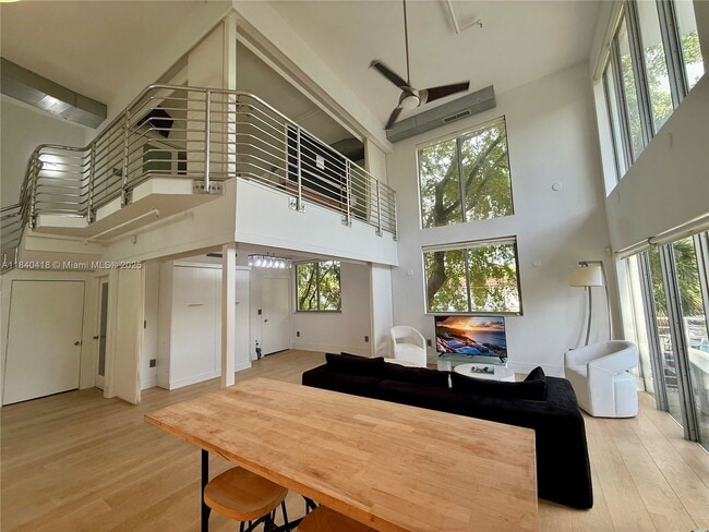 Photo - 900 4th St Unidad 3