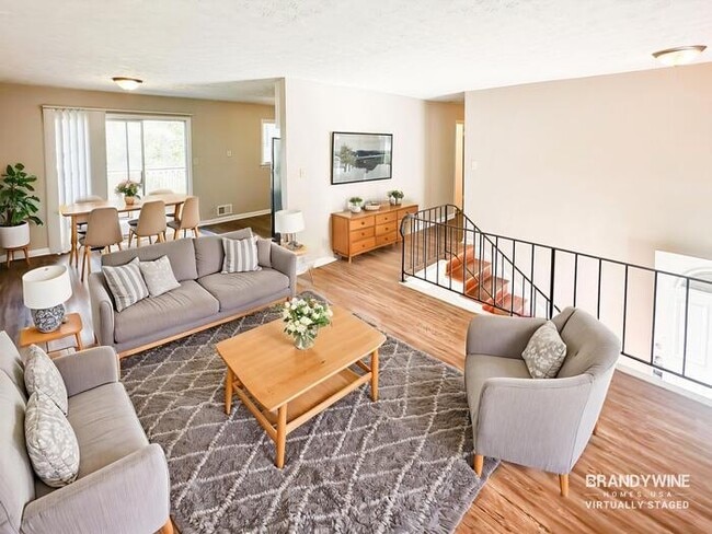 Photo - 2865 Spruce Point Rd