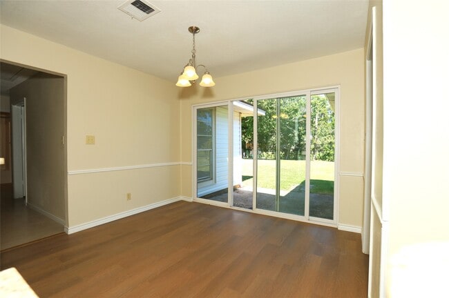 Photo - 206 Banyan Dr