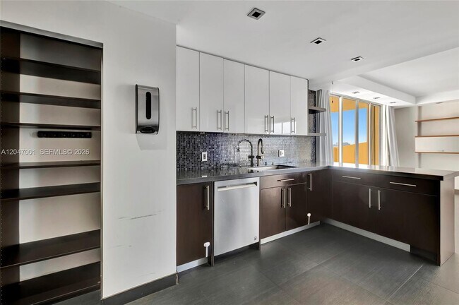 Photo - 11111 Biscayne Blvd Unit 9B(928)