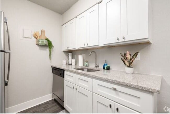 Photo - Applewood Apartments