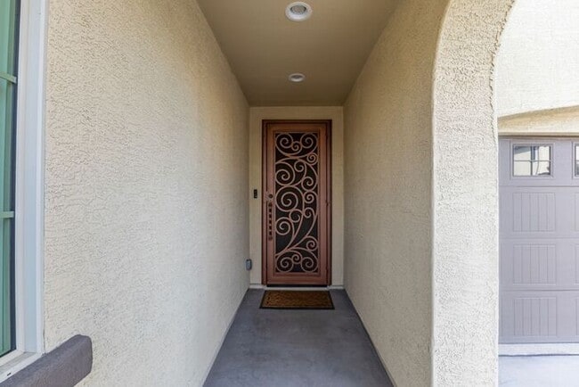 Photo - Beautiful Gilbert home located in the desirable Windhaven community!
