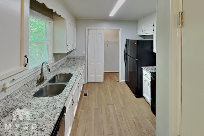 Photo - 4629 Longbriar Dr