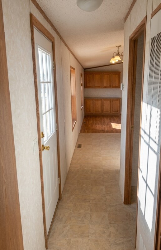 Photo - 9 Hartland St N