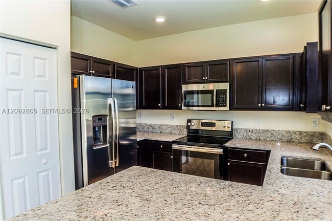 3309 W 94th Terrace