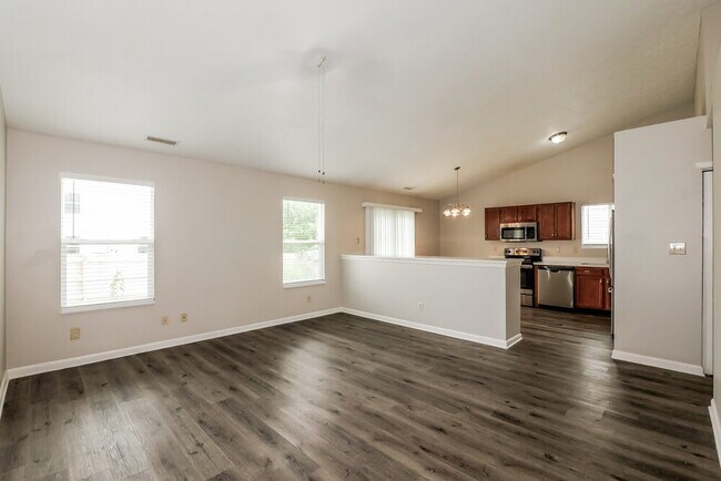 Photo - 10708 Tanbark Dr