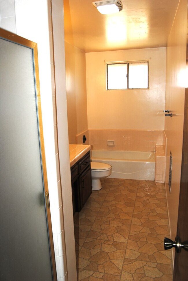 Photo - 200 Douglas St Unit A