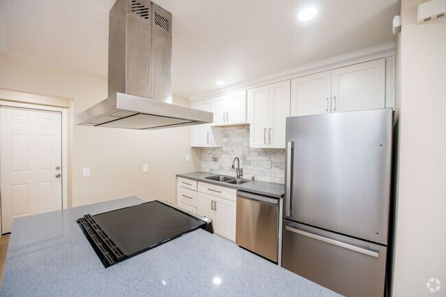 Building Photo - Newly Remodeled Mesa Verde Unit Rental