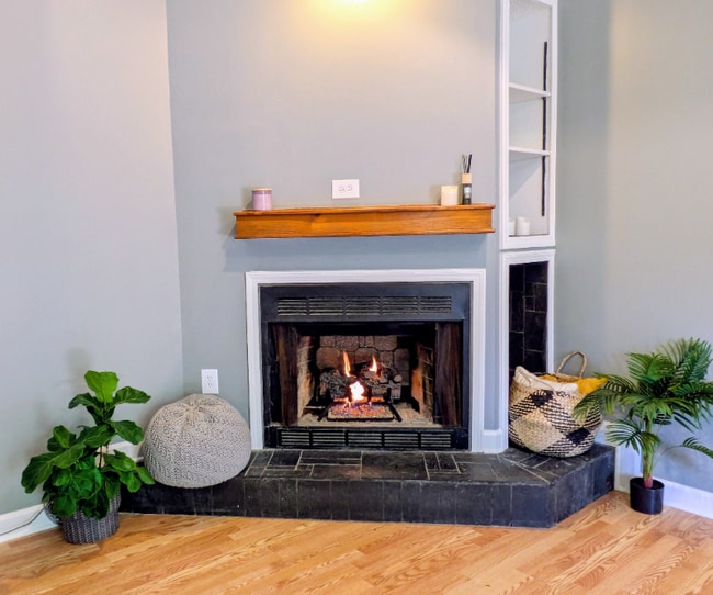 Photo - 945 Rogers St