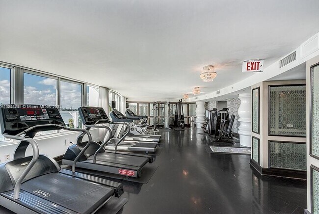 Photo - 1100 West Ave Unidad 425