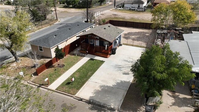 Photo - 6 Guerra Ave