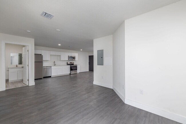 Photo - 1830 Nebraska Ave Unit 201