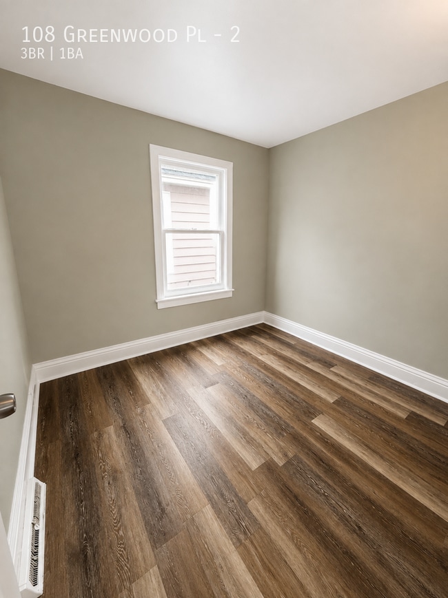 Photo - 108 Greenwood Pl Unit 2