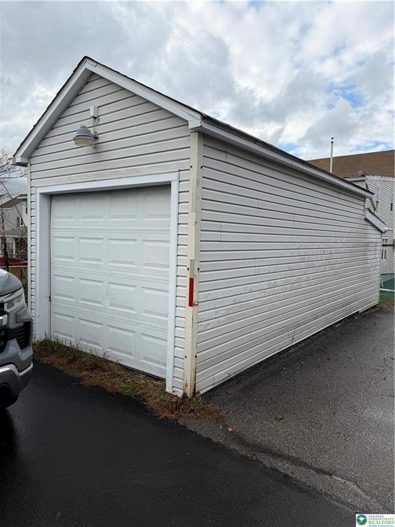 Photo - 219 Linden St