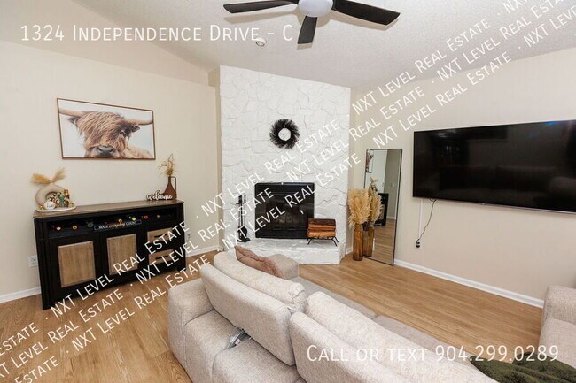 Photo - 1324 Independence Dr